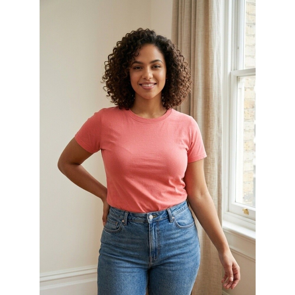 Urban Outfitters Womens 100% Cotton Pink TShirt Small
